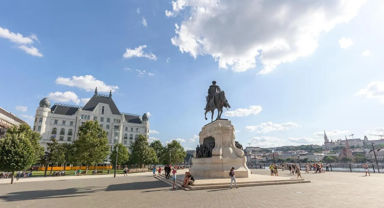Riverside Luxury Budapest 0*,