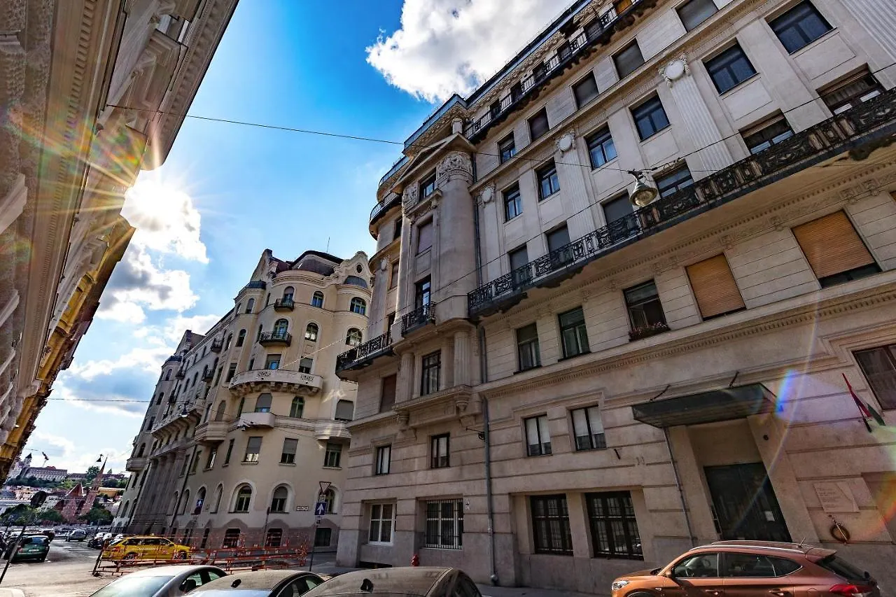 Riverside Luxury Budapest 0*,  Hungary